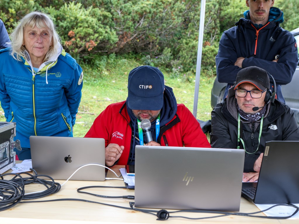 Peter Vrčkovnik vodja snemalne ekipe ki je skrbela za prenos v živo. Medium