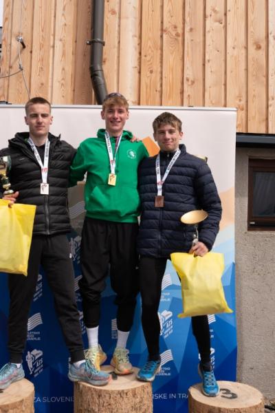 Avtorklemenudovc 126