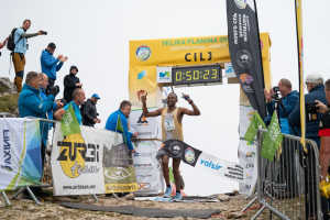 Na teku na Veliko planino zmagala Kenijec Richard Omaya Atuya in Finka Susanna Saapunki